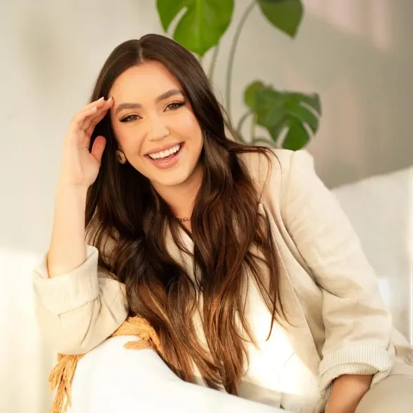Dra. Sofia Araújo